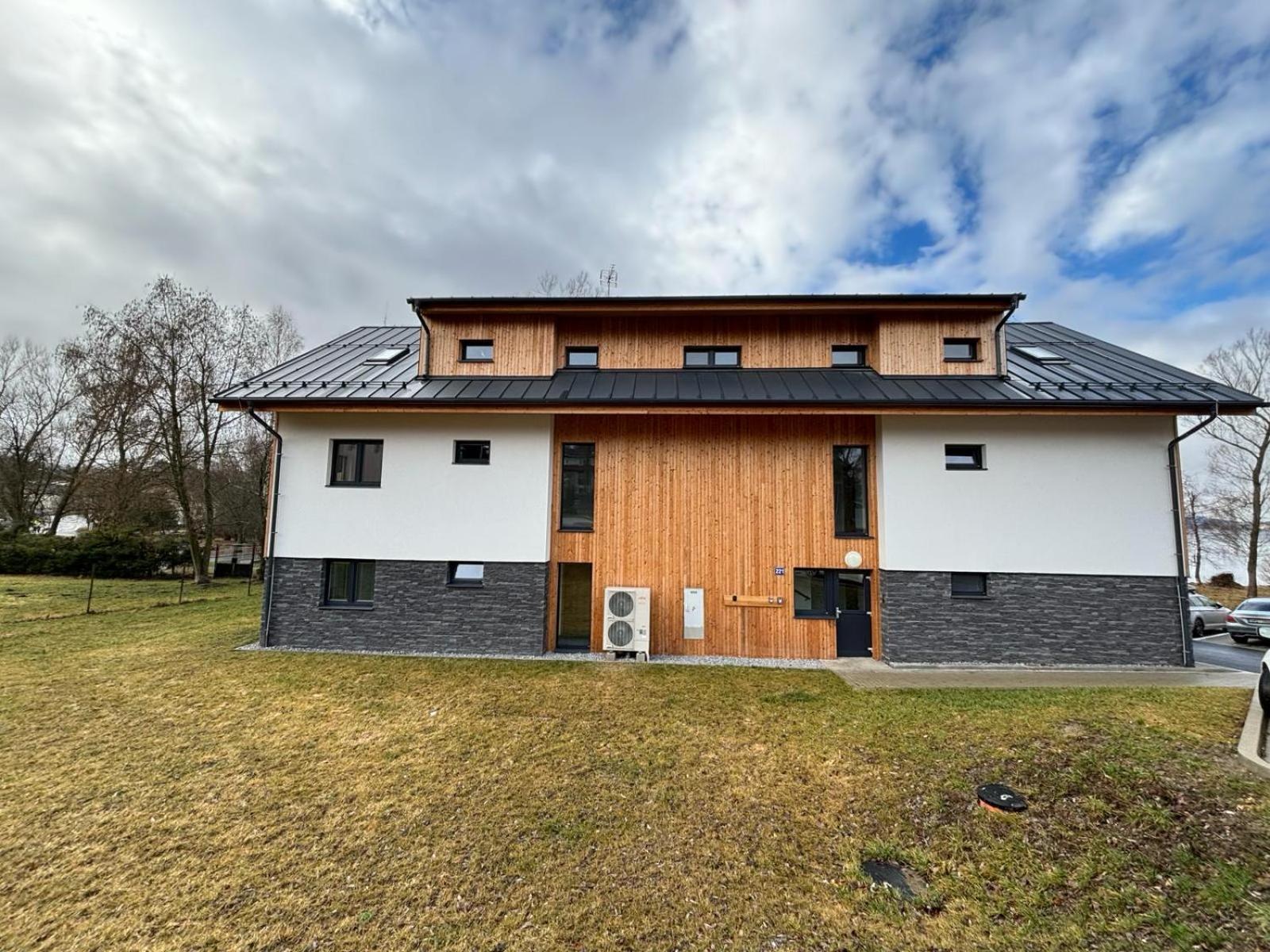 Apartmany U Plaze Lipna - Male Lipno Černá v Pošumaví Dış mekan fotoğraf